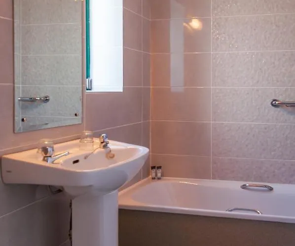 Lough Lannagh B&B 캐슬바